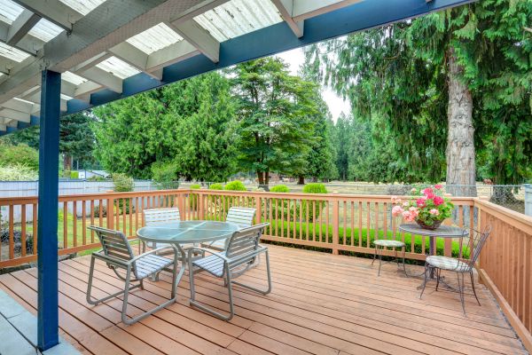 Deck Carpentry Service